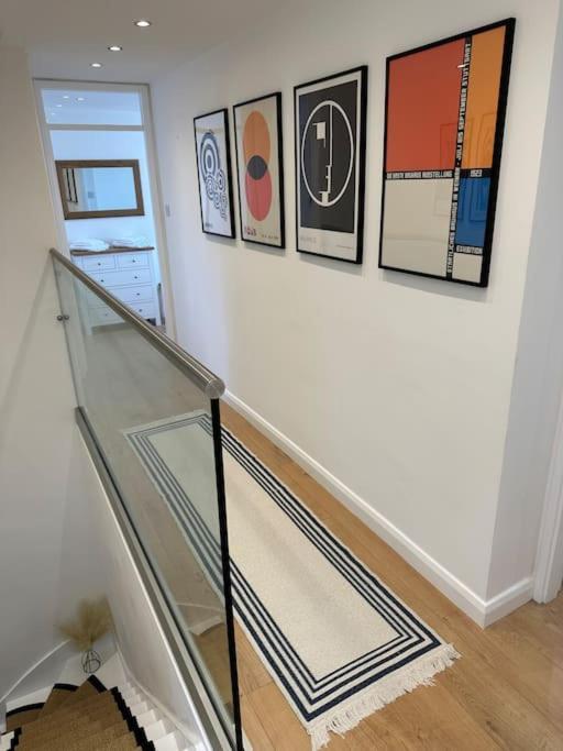 Stylish, Smart & Fun 4 Bed Home London Exterior photo
