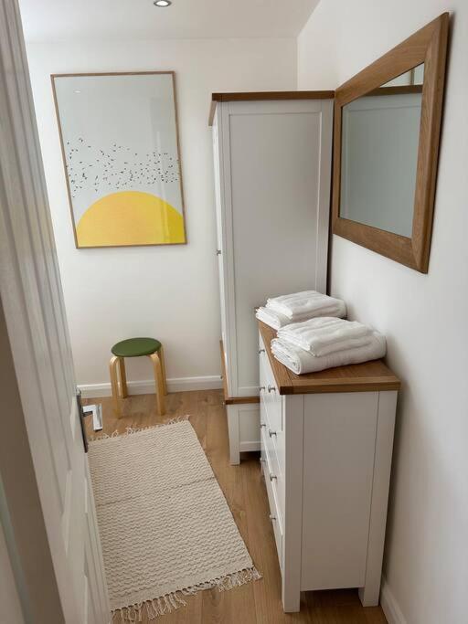 Stylish, Smart & Fun 4 Bed Home London Exterior photo
